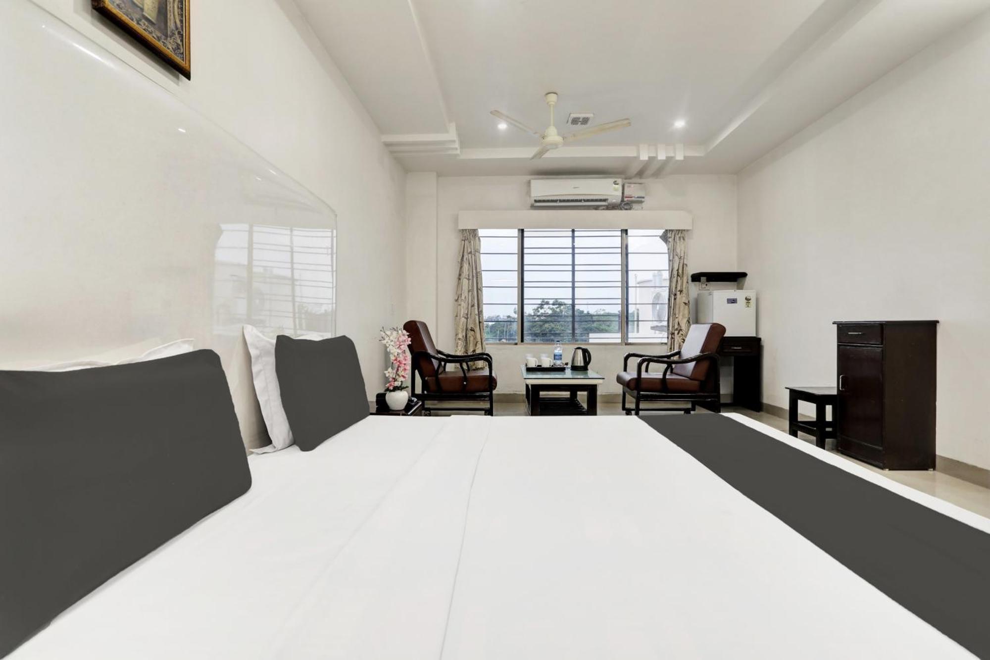 Hotel Townhouse Eluru Exterior foto