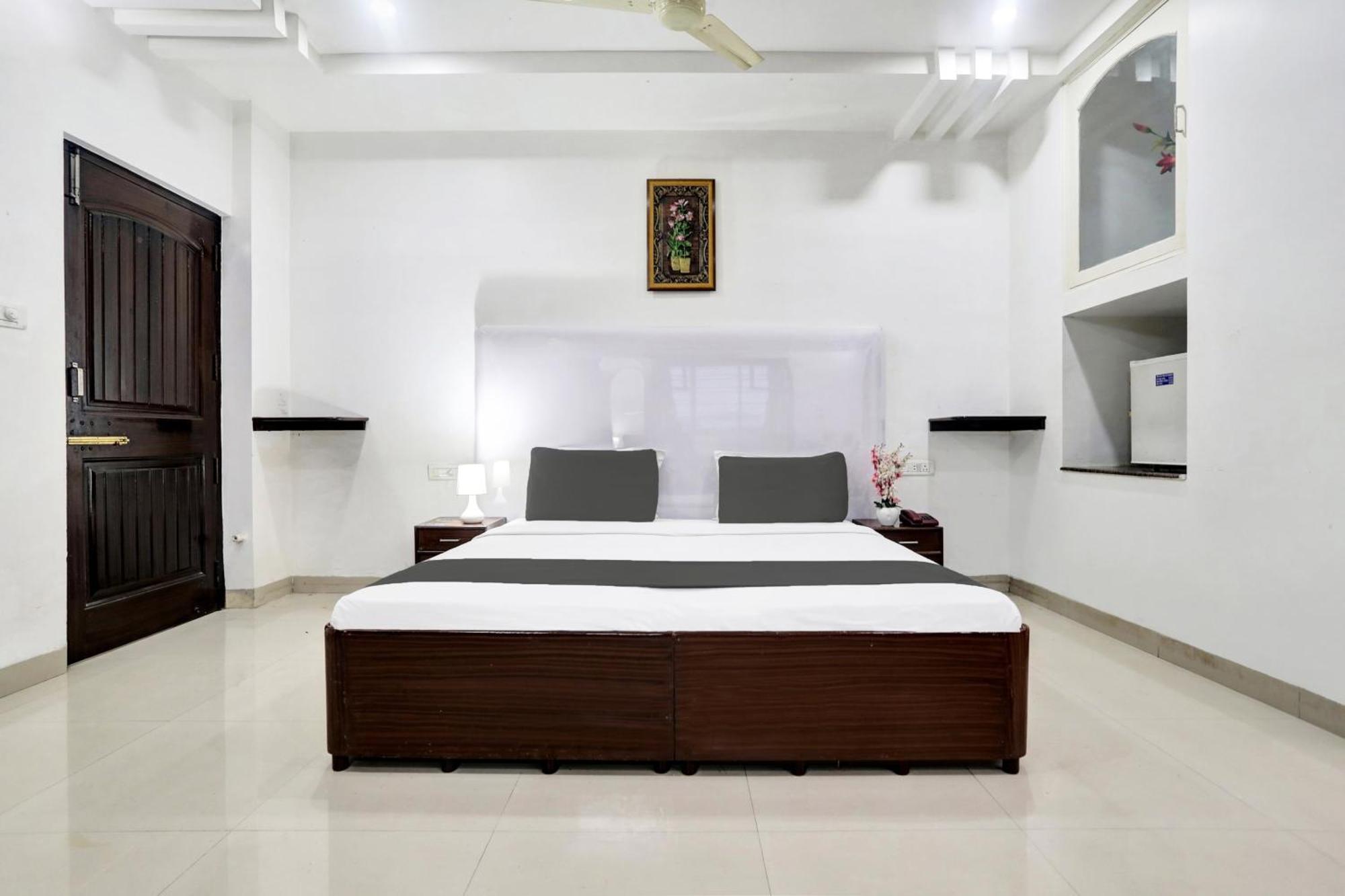 Hotel Townhouse Eluru Exterior foto
