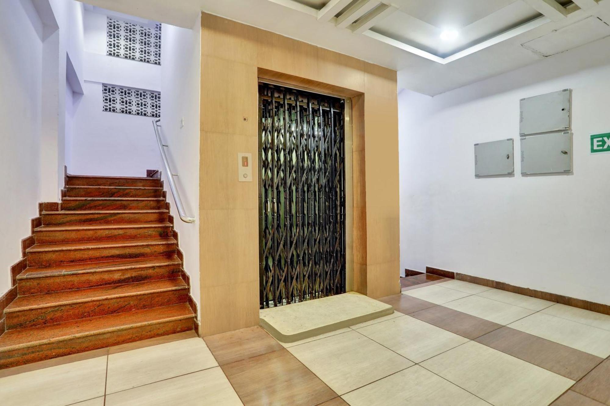 Hotel Townhouse Eluru Exterior foto