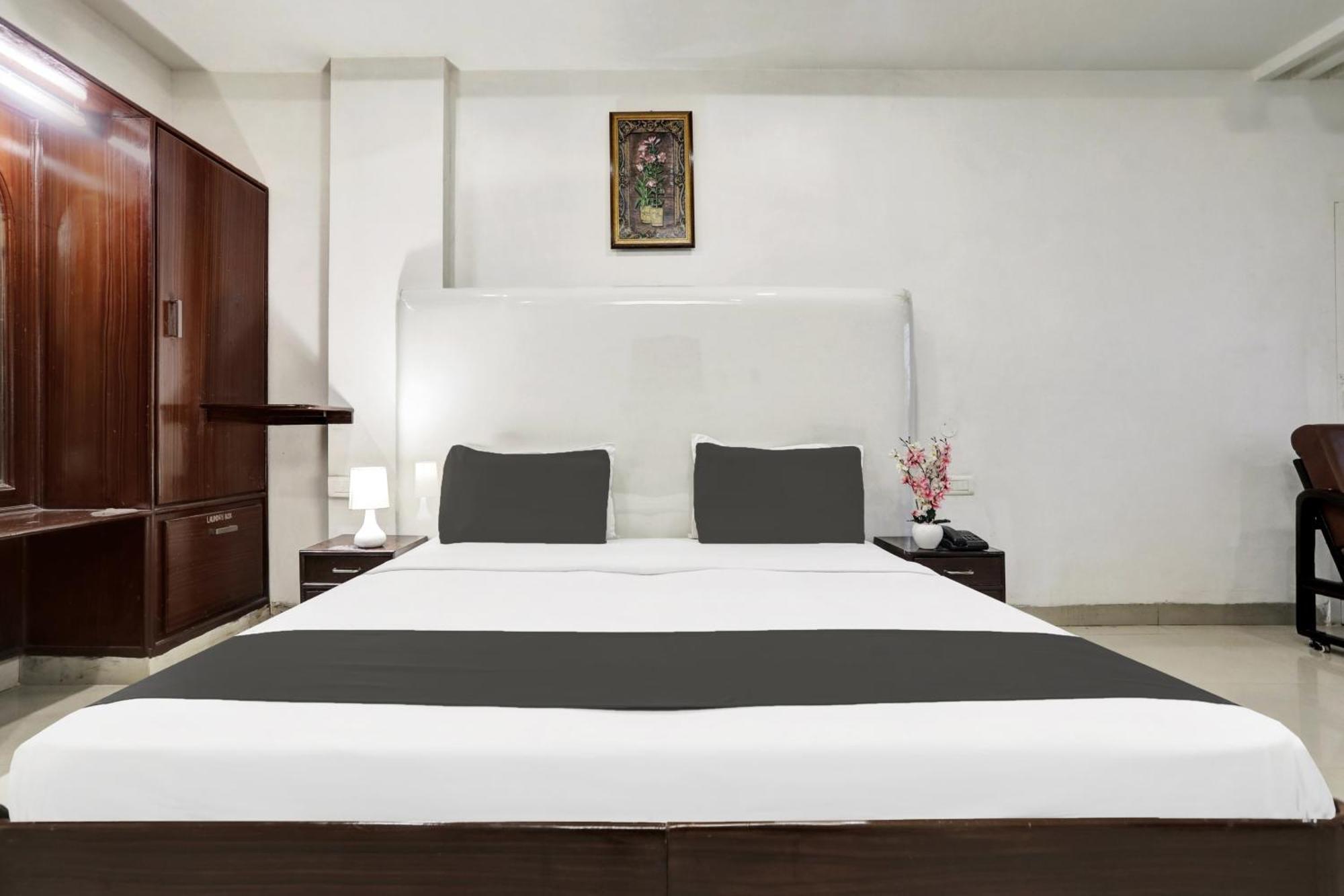 Hotel Townhouse Eluru Exterior foto